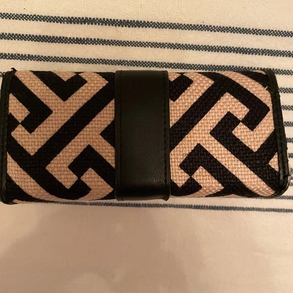 Spartina lipstick holder with mirror. - Picture 2 of 3